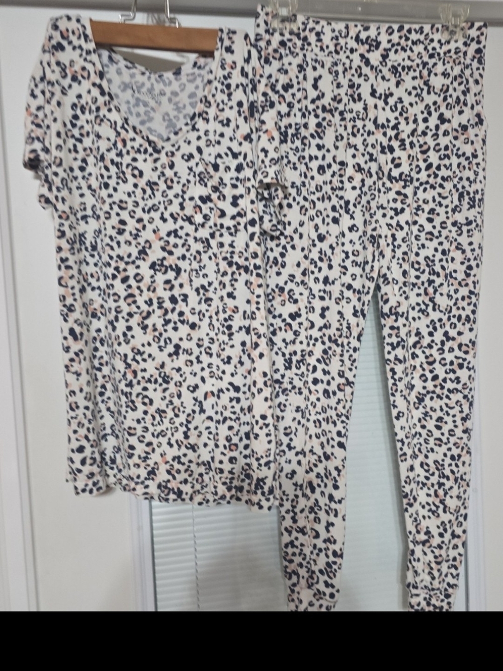NWOT! UGG leopard print pajama set S-M
